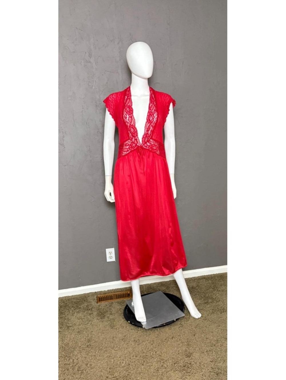 1970's Red Lacy Nightgown Deep V-Neck size 2X by Cinema Etoile